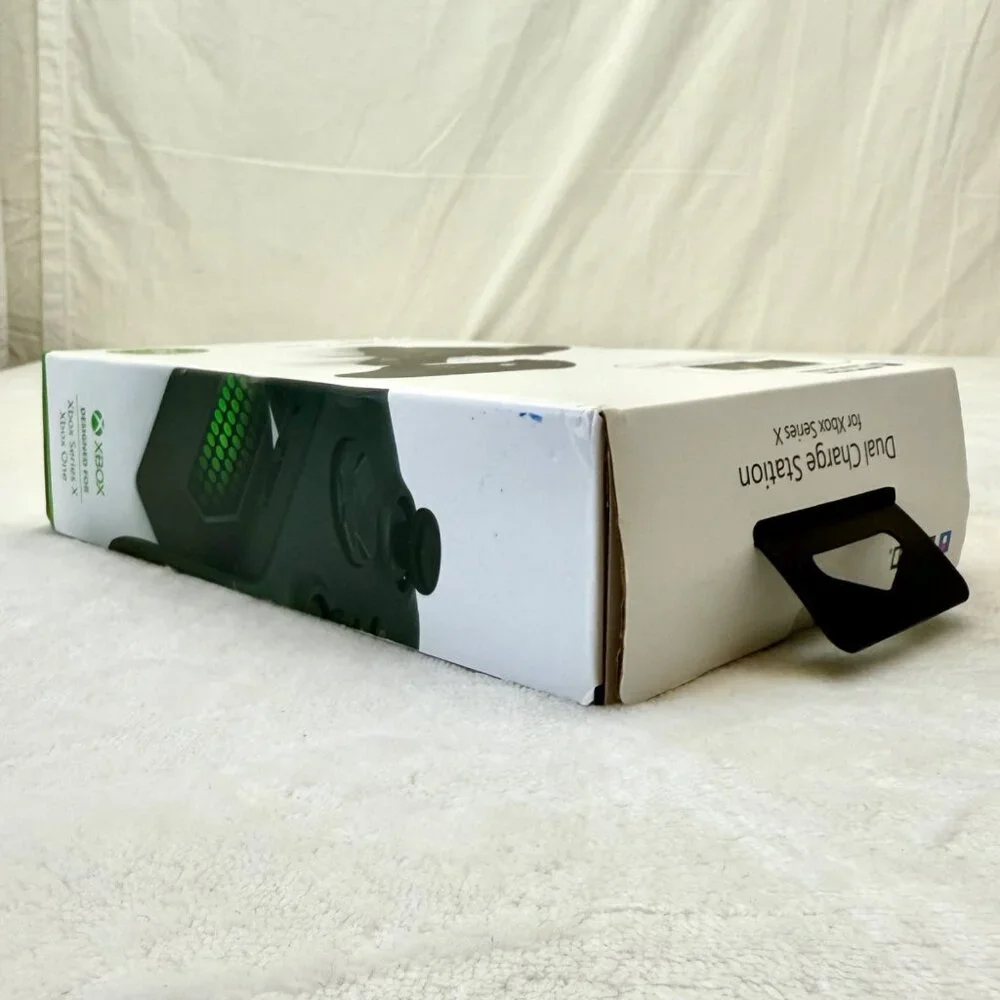 HORI XBOX One/Series X Dual Charge Station for Wireless Controllers AB10--001U